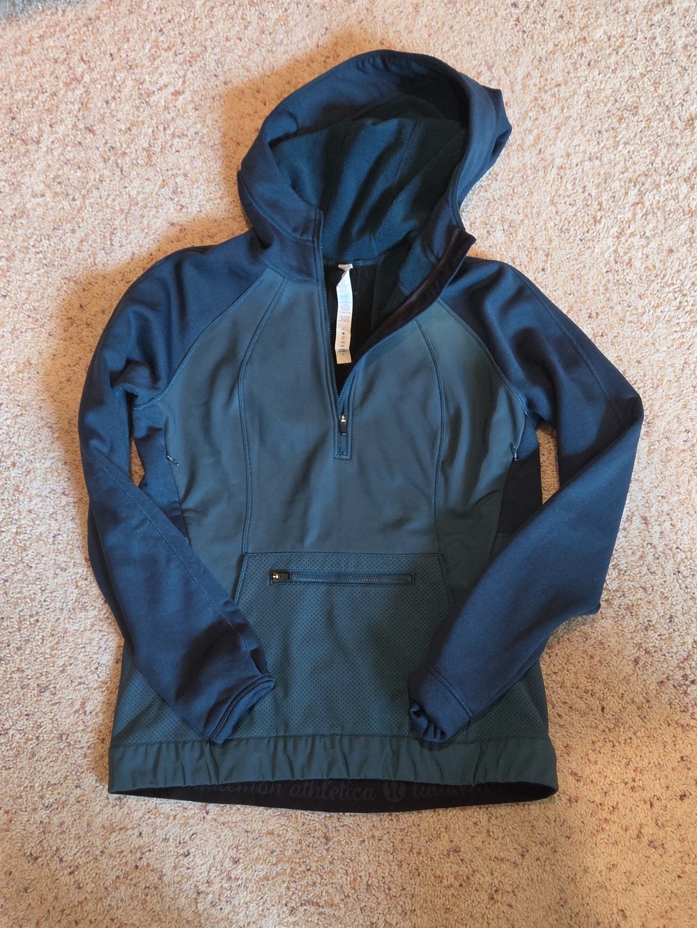 lululemon athletica black zip jacket with silver zipper